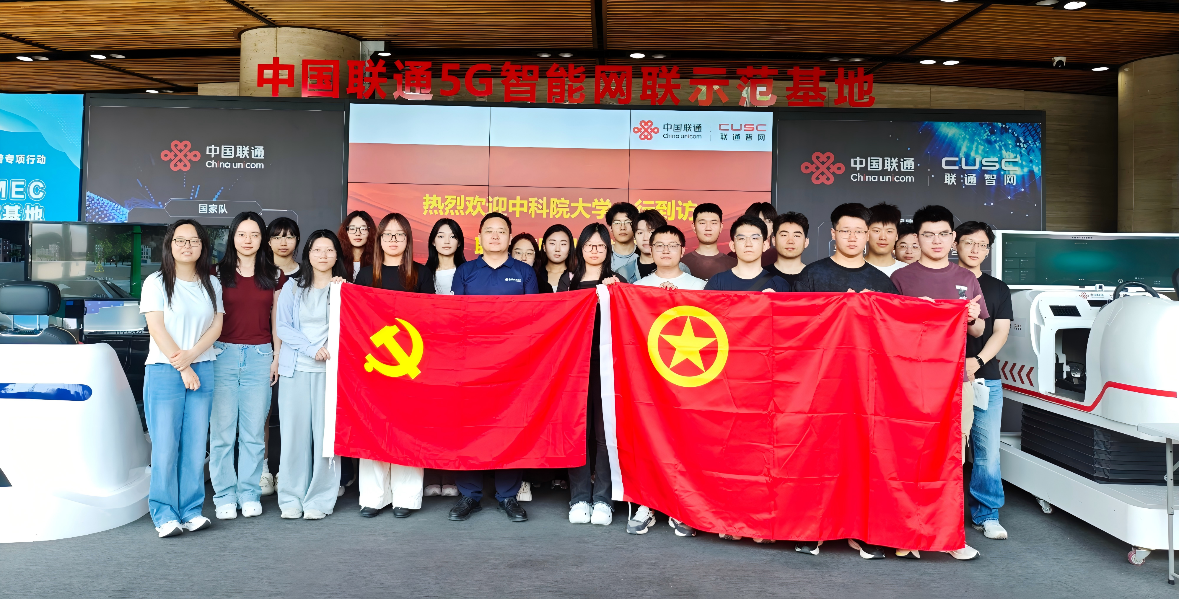 合影555.jpg